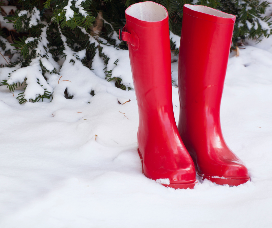 Wear-boots-to-the-hot-tub-in-the-winter